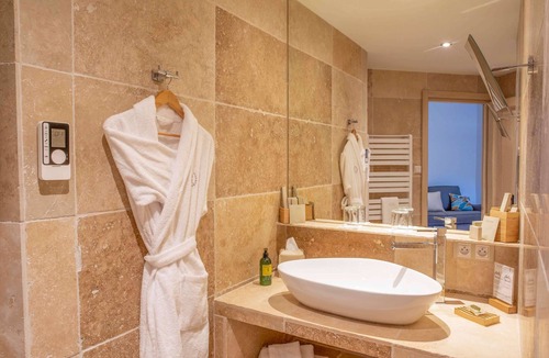 Niozelles Hotel | Domaine Ribiera, Hotel 5 Etoiles, SPA & Golf - Forcalquier
