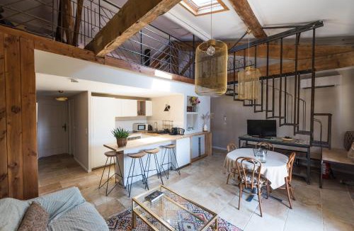 Meze Apartment | Domaine Sesquier