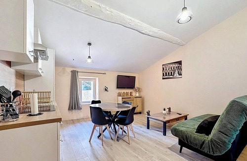 Ledignan Apartment | Domaine Taurin gîte Elyssa