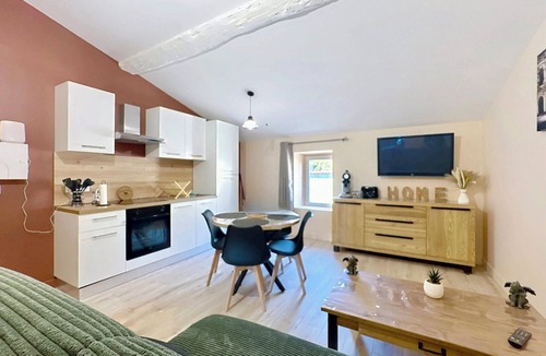 Ledignan Apartment | Domaine Taurin gîte Elyssa