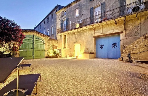 Ledignan Apartment | Domaine Taurin gîte Elyssa