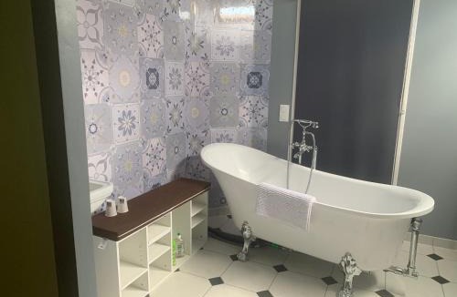 Theix-Noyalo Bed & Breakfast | Domaine Uraveni