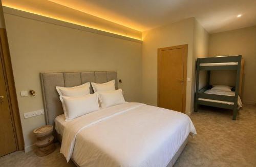 Merey Hotel | DomaineduRocBlanc