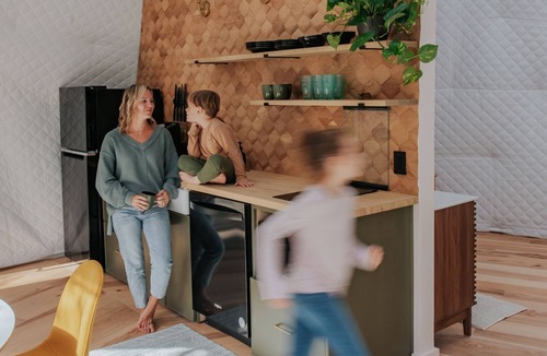Cherry Log House | Dome 6 (Jane)