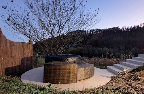 Igorre Cabin | Dome in the middle of nature with jacuzzi