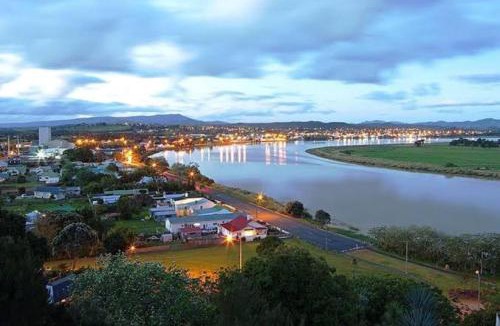 Turiwiri House | Domeczech Off-Grid Charm