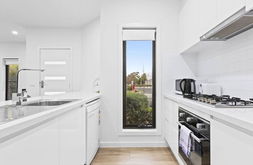 Moorabbin Apartment | Domi Rentals - The Hampton Homes