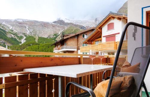 Saas-Fee Apartment | Dominic A