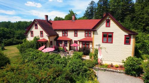 Saint Patrick Hotel | Dominion Hill Country Inn