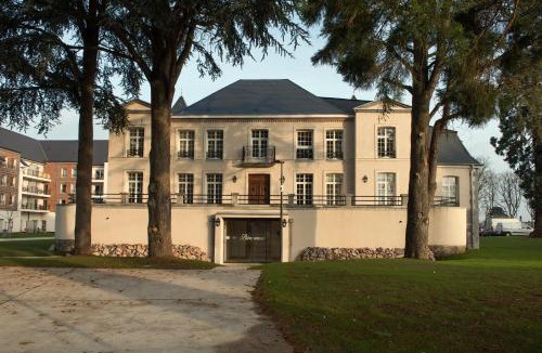 Maubeuge Apartment | Domitys - Le Carillon d'or