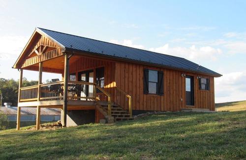 Bristol Cabin | Don's Den Riverfront cabin on the South Holston River