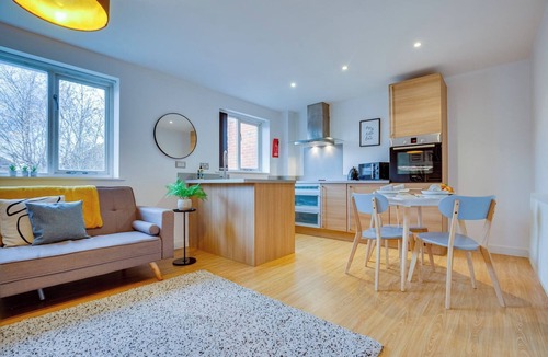 Doncaster Apartment | Doncaster 1st floor Apartment