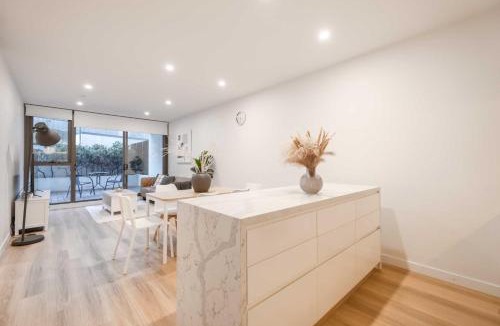 Doncaster Apartment | Doncaster Lux 3b2b Apt Balconyparking