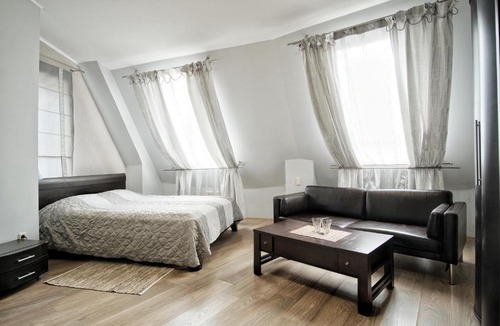 Kaluga Hotel | Donjon Hotel