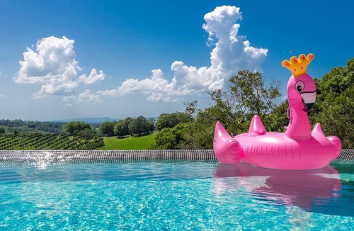 Alstonvale Apartment | Donna's Art House