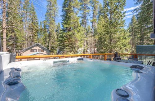 Ponderosa Palisades House | Donner Lake Outpost home