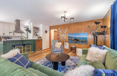 Ponderosa Palisades House | Donner Lake Outpost home