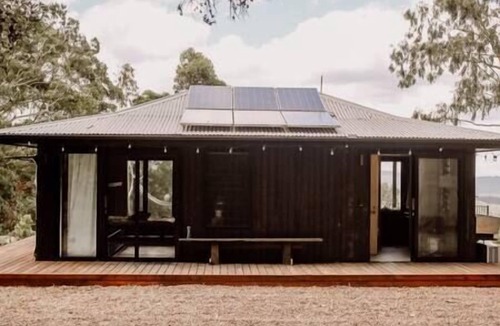 Booroobin House | Donnington Ridge Eco Cabin
