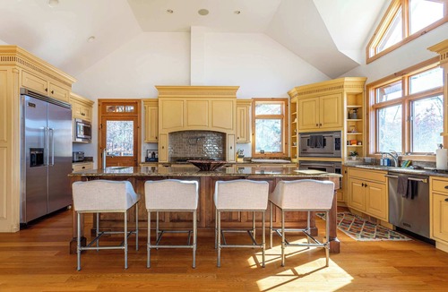 Ancram House | Doodletown Lodge & Cabin: Pool—Pickleball—Tennis+
