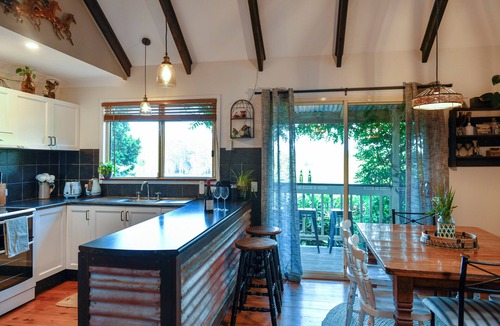 Beechmont House | Doomben Ridge Farm House