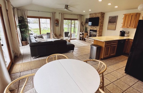 Sturgeon Bay Cottage | Door county cottage