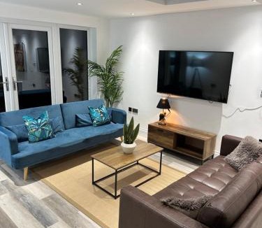 Formby House | Dora Cottage