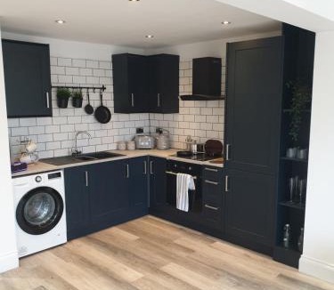 Formby House | Dora Cottage