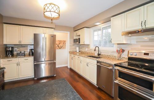 Historic Old Town House | Dorchester Cottage