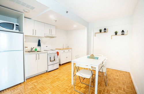 Downtown Montreal Apartment | Dorchester Luxe One-Bedroom