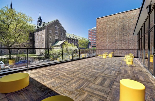 Downtown Montreal Apartment | Dorchester Luxe Studio in Downtown Montreal