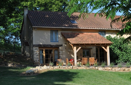 Saint-Pompont Cottage | Dordogne exclusive gite. Heated pool. Friends and family. All ages