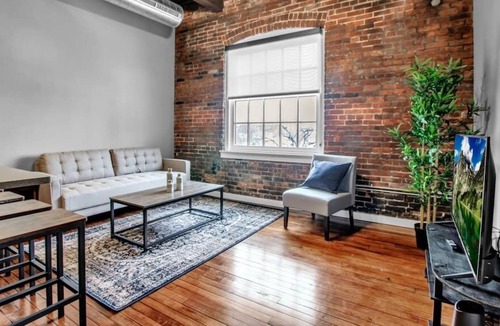Buffalo Apartment | Dorian 402 · Luxury 2 bedroom Loft Apartment w/ free parking