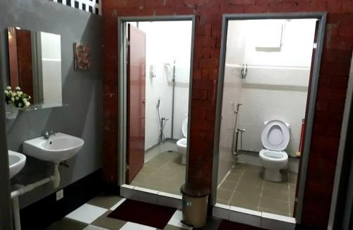 Padang Matsirat Hostel | Dorm Master