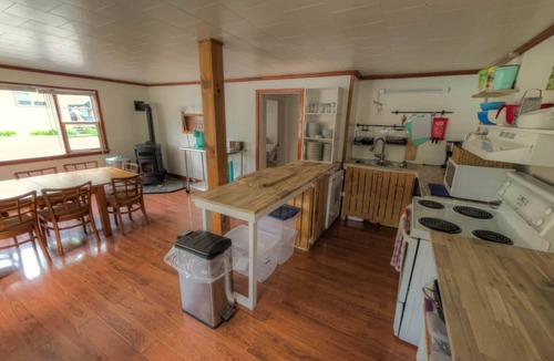 Rideau Lakes Villa | Dorothy’s Lodge | Large Waterfront Retreat on the Rideau