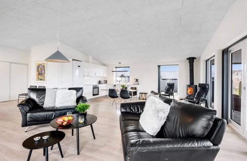 Nørre Lyngvig House | "Dorrit" - 1.2km from the sea by Interhome