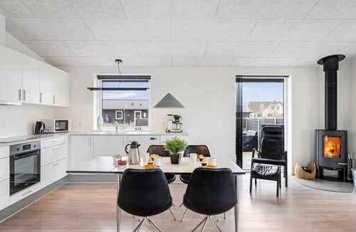 Nørre Lyngvig House | "Dorrit" - 1.2km from the sea by Interhome