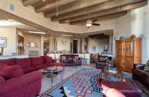 Santa Fe House | Dorthia Garden Retreat & Views