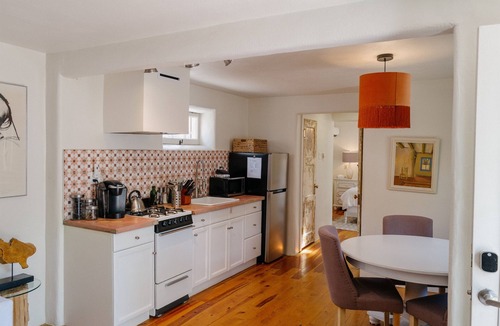 Downtown Santa Fe Bed & Breakfast | Dos Hermanas 2 & 3 | Walk to Plaza | Courtyard