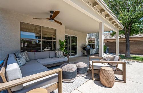 Neely Farms House | Dos Palmas - Gilbert Poolside Retreat