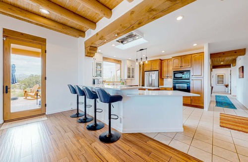 Canoncito House | Dos Vistas | Panoramic Views | Firepits & Hot Tub