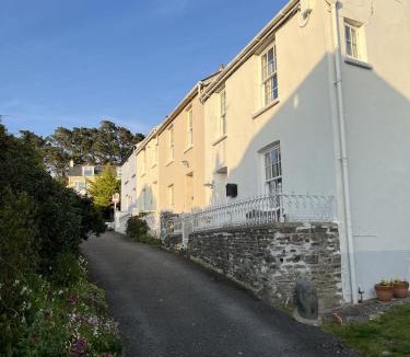 Instow House | Dot's Cottage