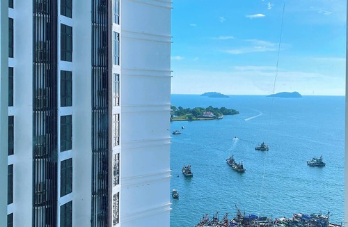 Downtown Kota Kinabalu Condo | DOTS 21 Seaview High Floor Suite