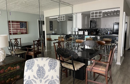 Galveston Condo | Double Balcony & Beach + Free High Speed WiFi