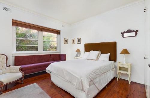 Double Bay Apartment | Double Bay Harbour-front apartment with stunning views