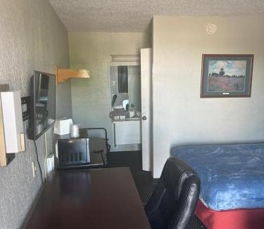 Amarillo Apartment | Double Bed Hotel Room 326