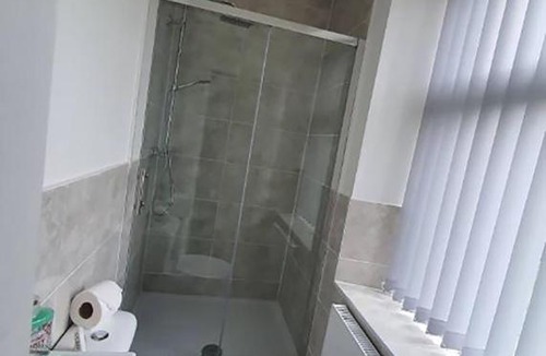 Burnley House | Double Bed L1 Burnley City Centre