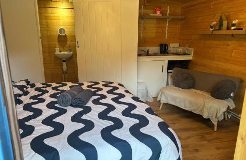Martlesham Heath Other | double bed short stay cabin