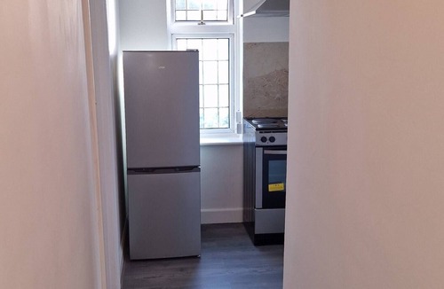 Clayhall House | Double Bedroom, London, Sleeps 2