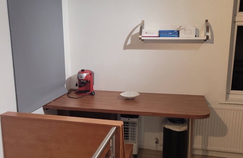 Earlsfield Apartment | Double bedroom near Wimbledon