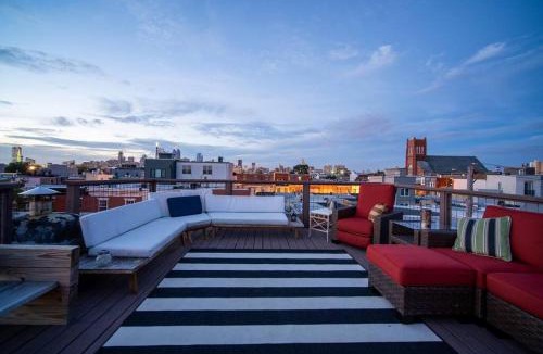 East Passyunk Crossing Apartment | Double Decker Roofdeck Gorgeous View in Passyunk